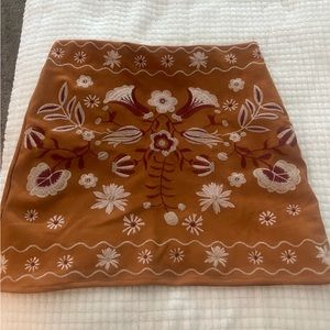 Embroidered skirt